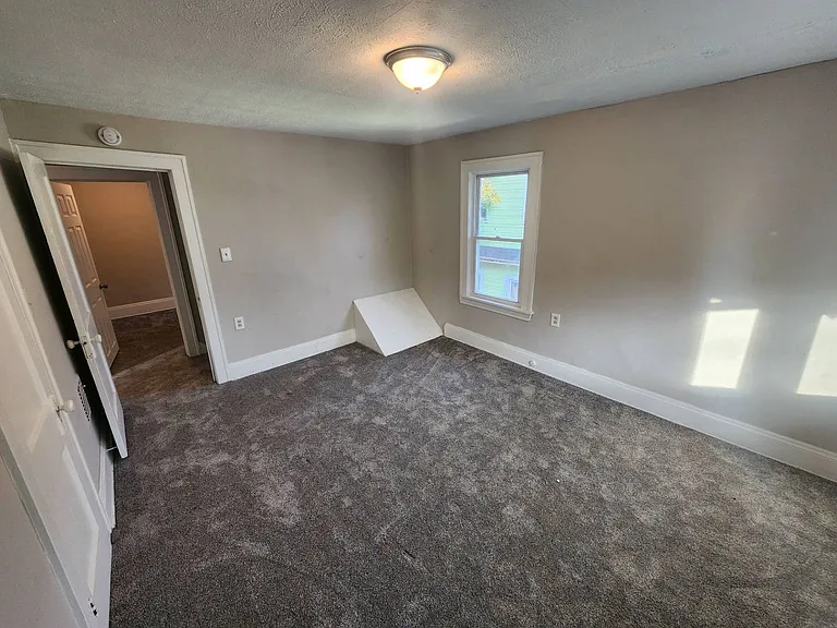 13611 Chapelside Ave — Photo 18
