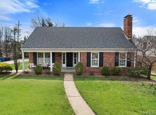 24 Willow Oak Ln, Saint Louis, MO 63122