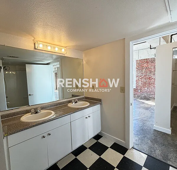 245 Madison Ave #604 — Photo 13