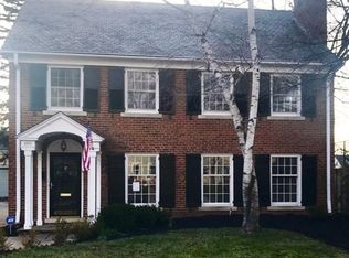 3290 Dorchester Rd, Shaker Hts, OH 44120