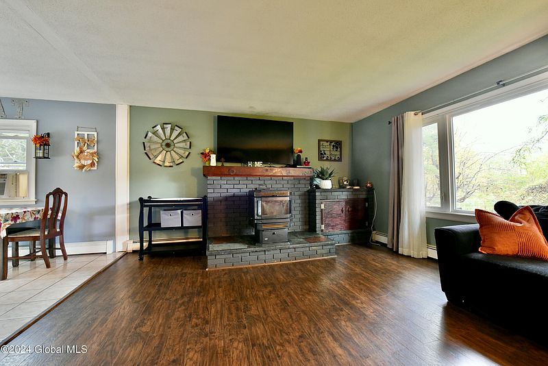 4th image of 5020 Jersey Hill Road