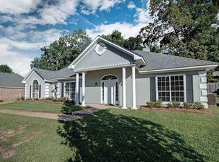 131 Azalea Trails Dr, Brandon, MS 39047