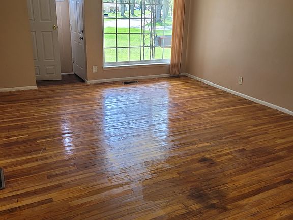 5th image of 20354 N Larkmoor Dr