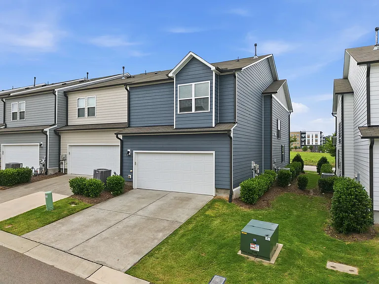 1417 Merrion Ave — Photo 33
