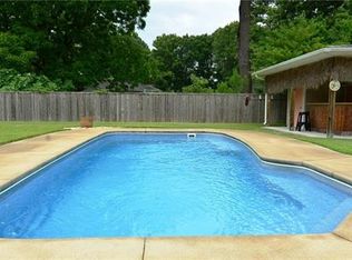 1272 Kingsway Dr, Chesapeake, VA 23320