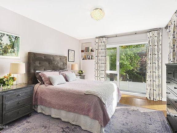 3rd image of 322 12th St #2