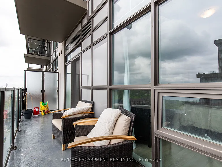 450 Dundas St E #708 — Photo 18