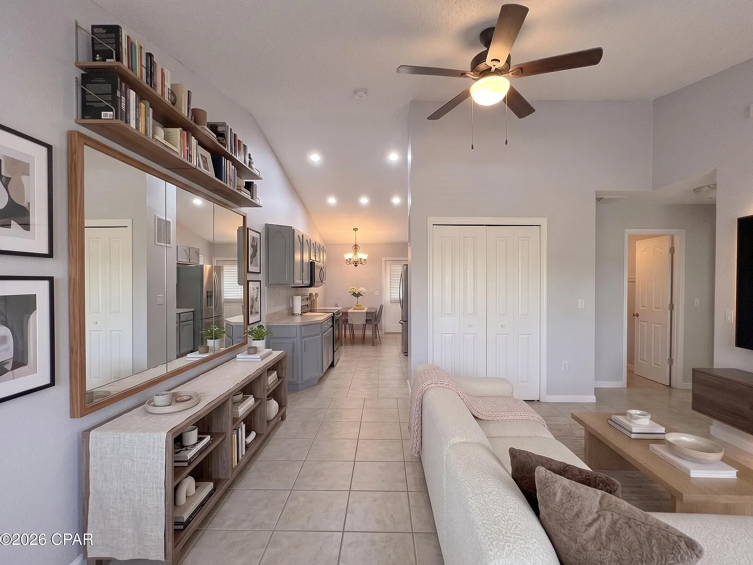 2 bed, 3808 sqft, $1,600 — Photo 3