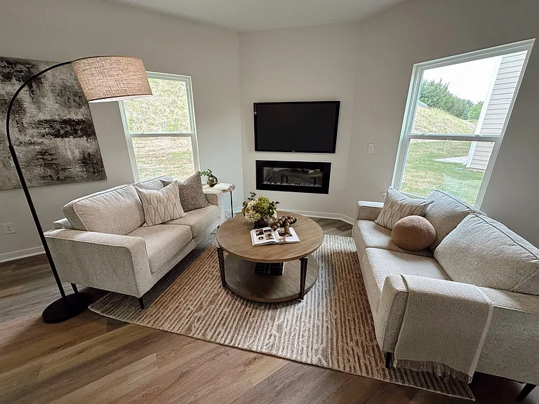 126 Rustling Waters Dr — Photo 3