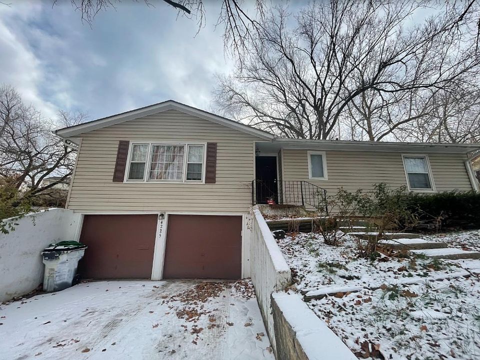 1st image of 4225 E 52nd St