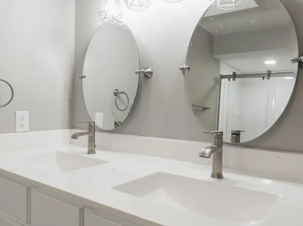 7337 Collister Rd #1, Lincoln, NE 68516