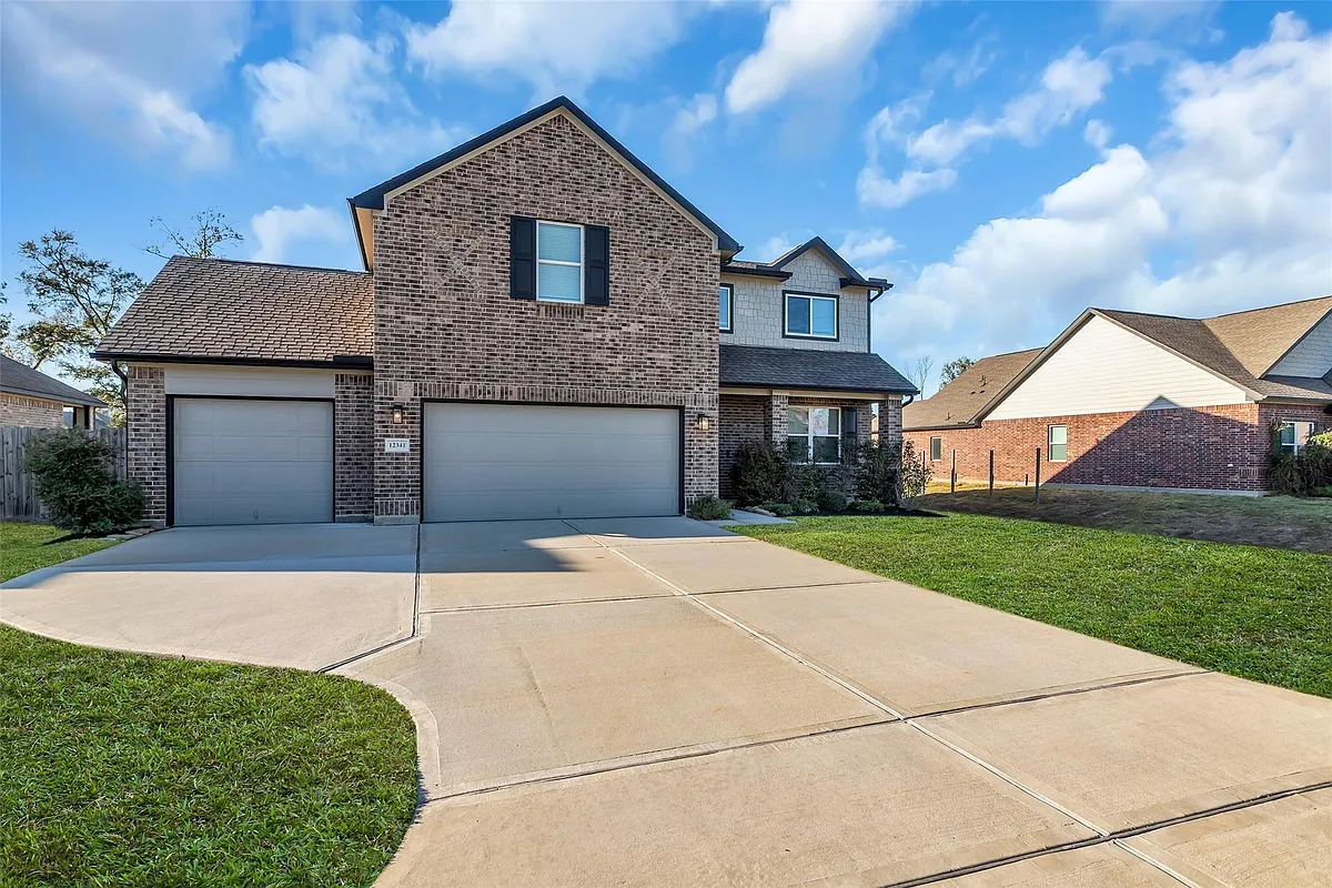 Building Photo - 12341 N Chestnut Hills Dr