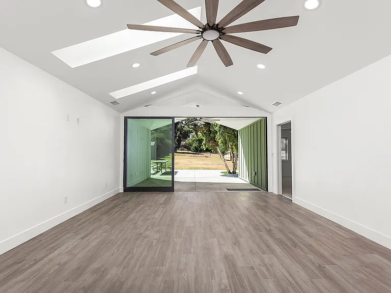 7843 Quince St — Photo 31