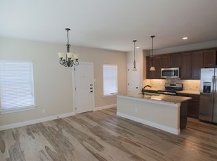 8007 Bangor Dr, Benbrook, TX 76116