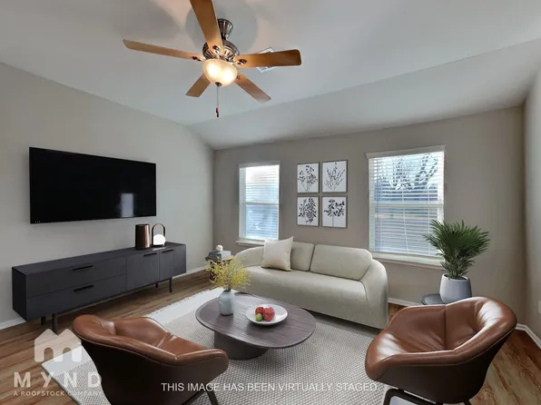 10317 Hidden Village Dr, The Village, OK 73120