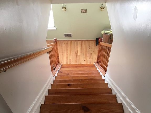2nd image of 84 Vaughan Dr #808