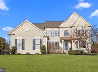 7 Manor Rd, Newtown, PA 18940