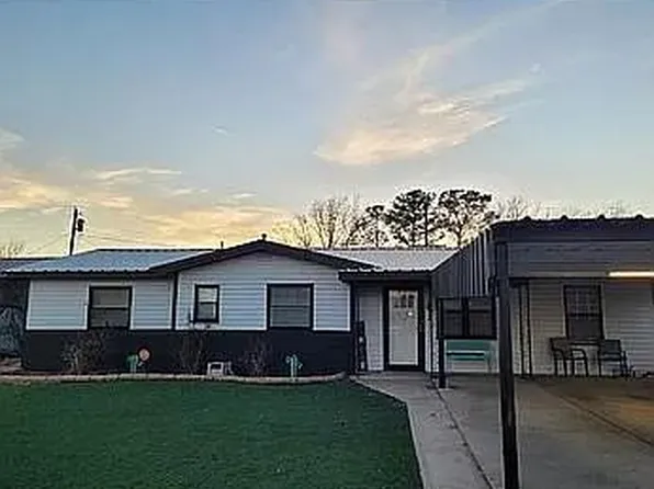 722 N Poplar St, Kermit, TX 79745