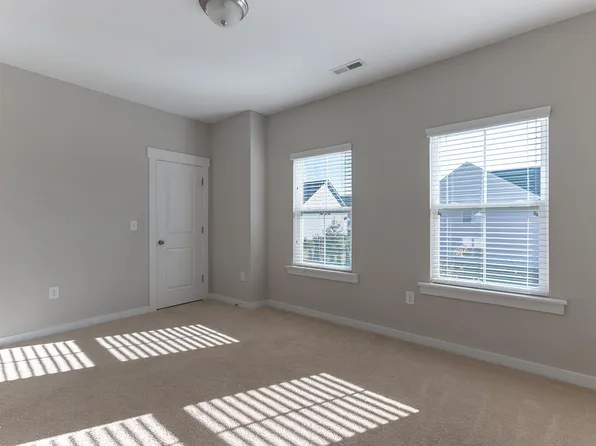 209 Mayfield Dr, Apex, NC 27539