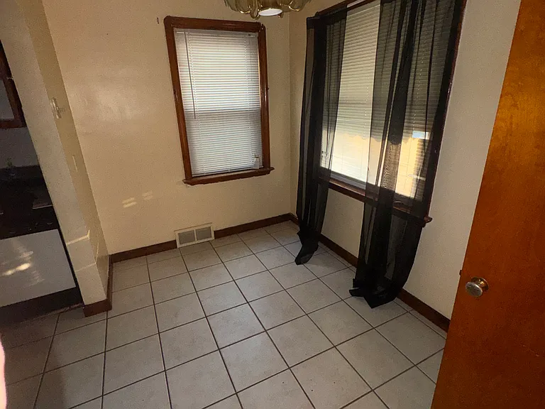 5121 Cato St — Photo 20