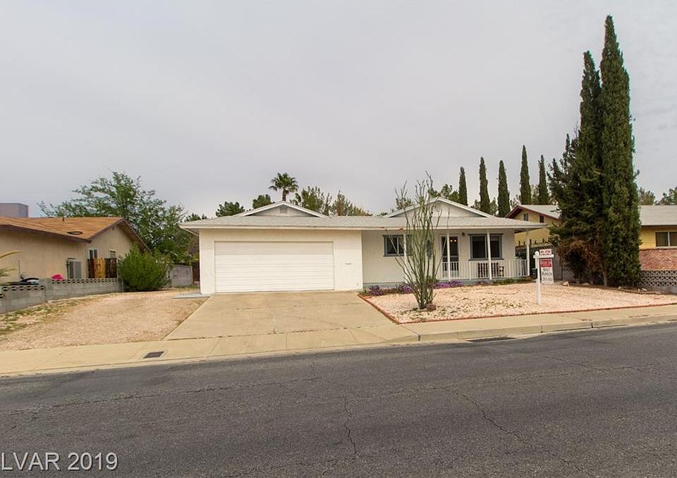 1st image of 992 El Camino Way