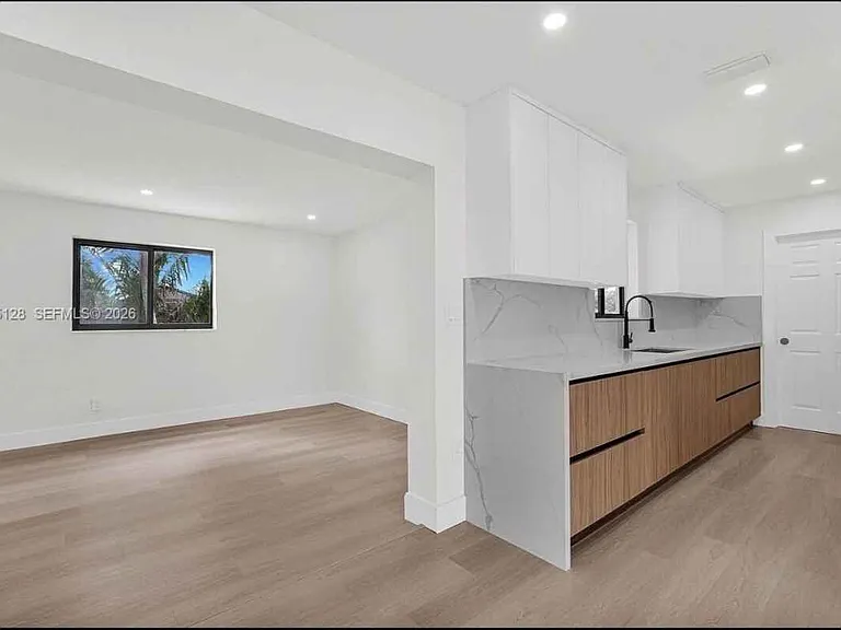 2980 NW 210th Ter — Photo 17