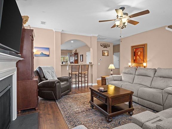 4th image of 212 Slate Dr