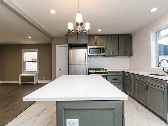 2nd image of 10972 195th St