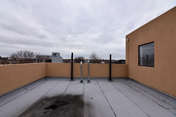 Rented by Bohemia Realty Group | media 19