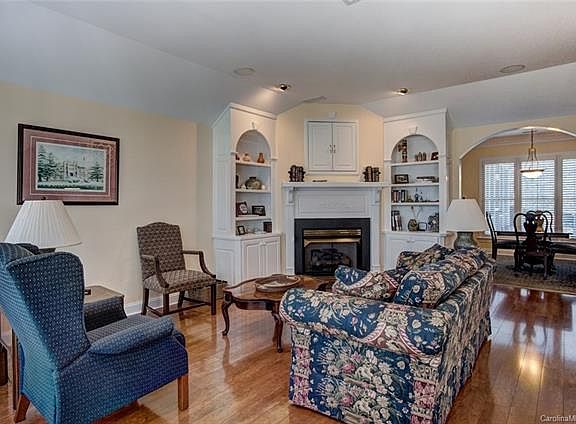 4th image of 2969 Elder Ct