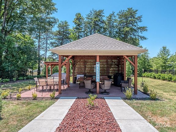 2nd image of 6319 Pine Chapel Dr