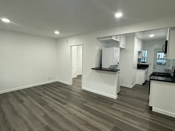 14812 Sylvan St, Van Nuys, CA 91411