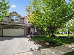 810 Sapphire Dr, Bolingbrook, IL 60490