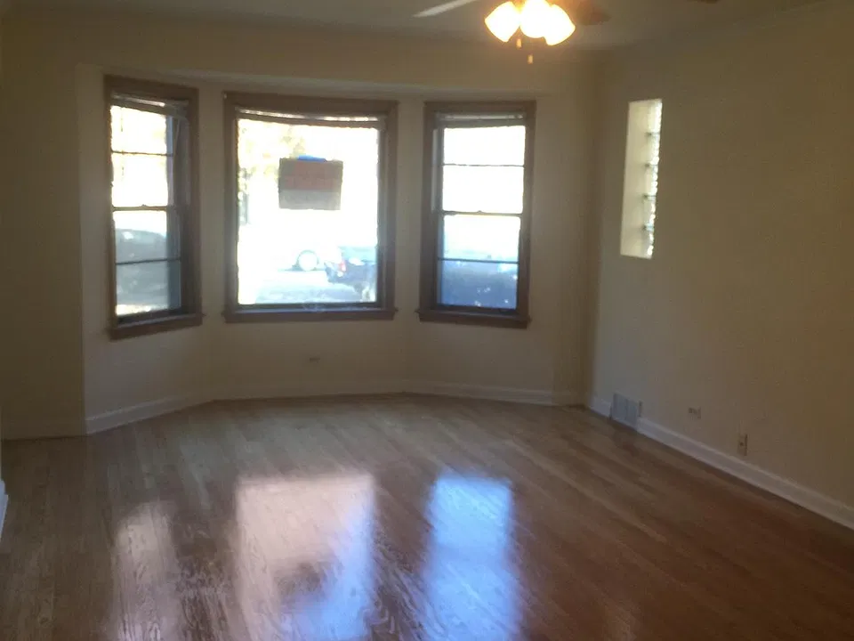 5411 W Sunnyside Ave #1