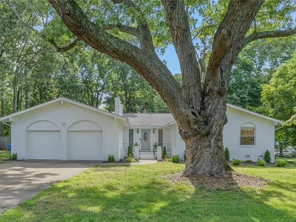 1325 Baycliff Dr, Virginia Beach, VA 23454