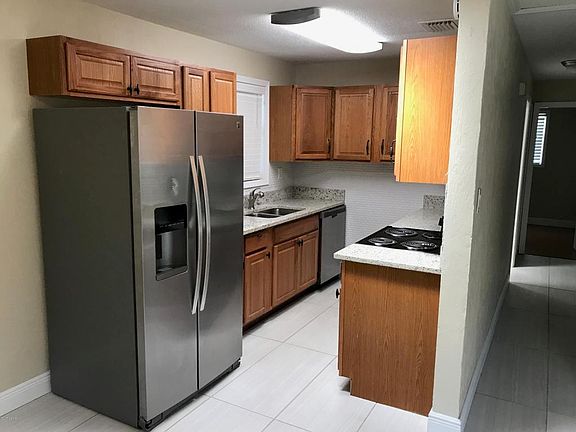 2nd image of 315 Reva St