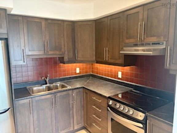 2nd image of 6369 Coburg Rd #305