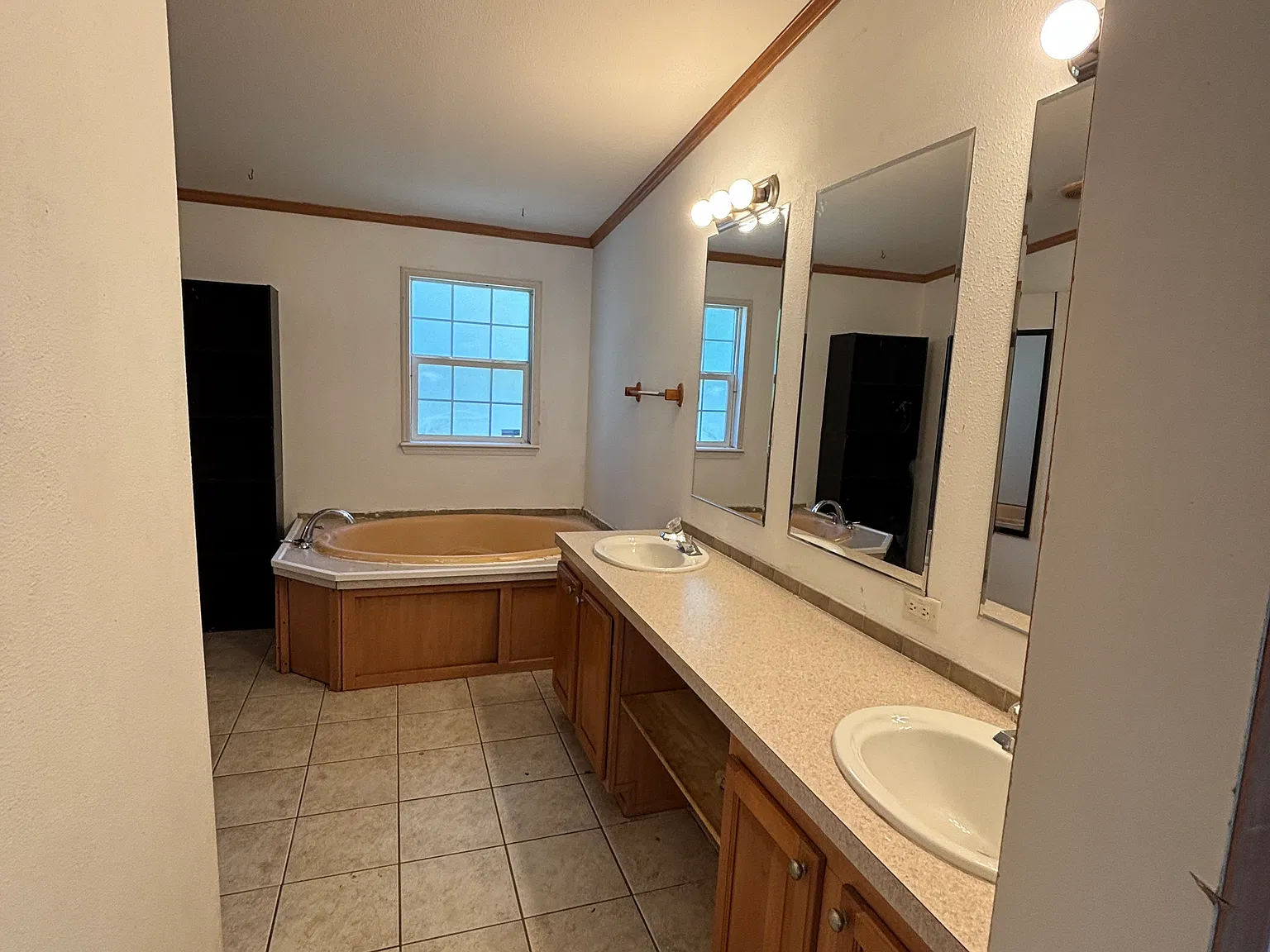 3 bed, 1566 sqft, $1,550 — Photo 4
