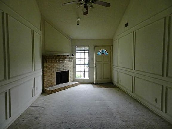 2nd image of 225 Hood Dr