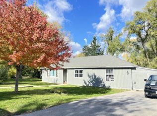 17W220 Orchard Pl, Oakbrook Terrace, IL