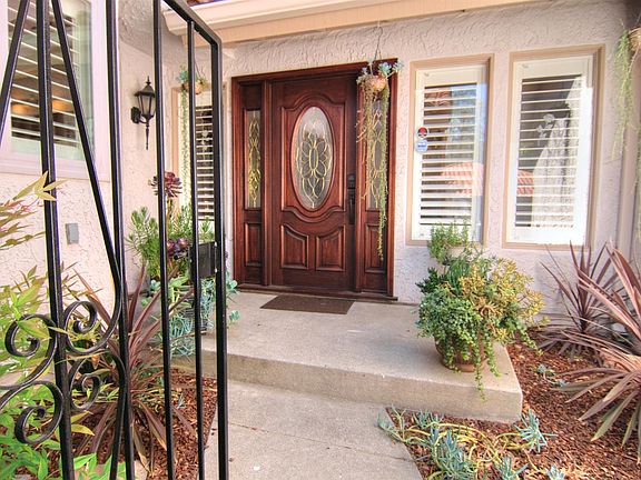 2nd image of 4024 Stoneriver Ct