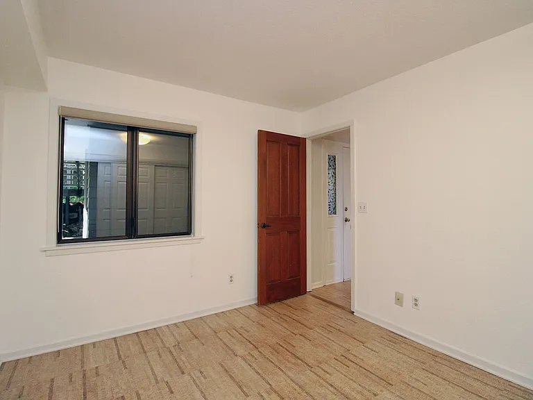 1320 SW Hall St #202 — Photo 19