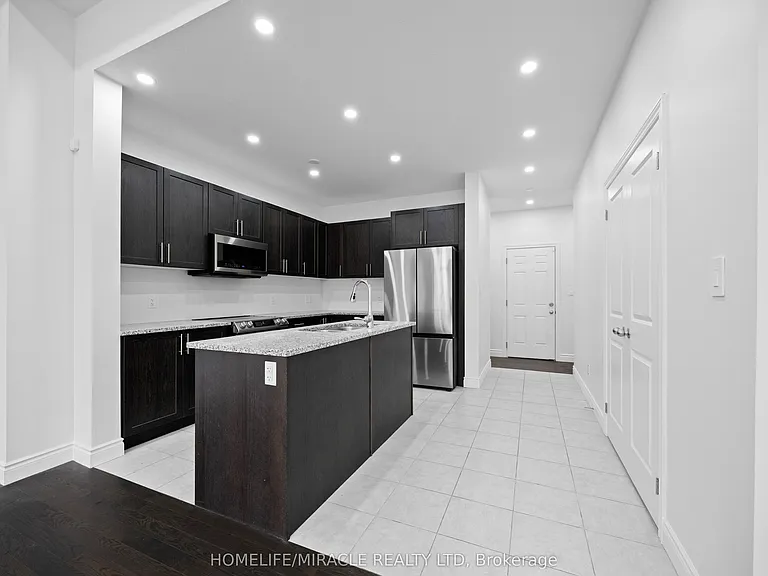 196 Freure Dr — Photo 18