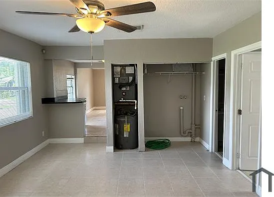 860 NE 35th St — Photo 24
