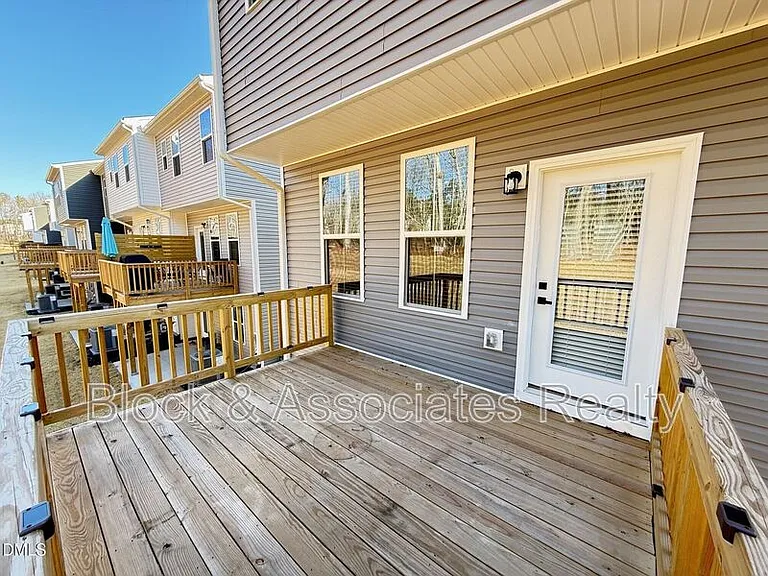 1362 Chowan Ave — Photo 37