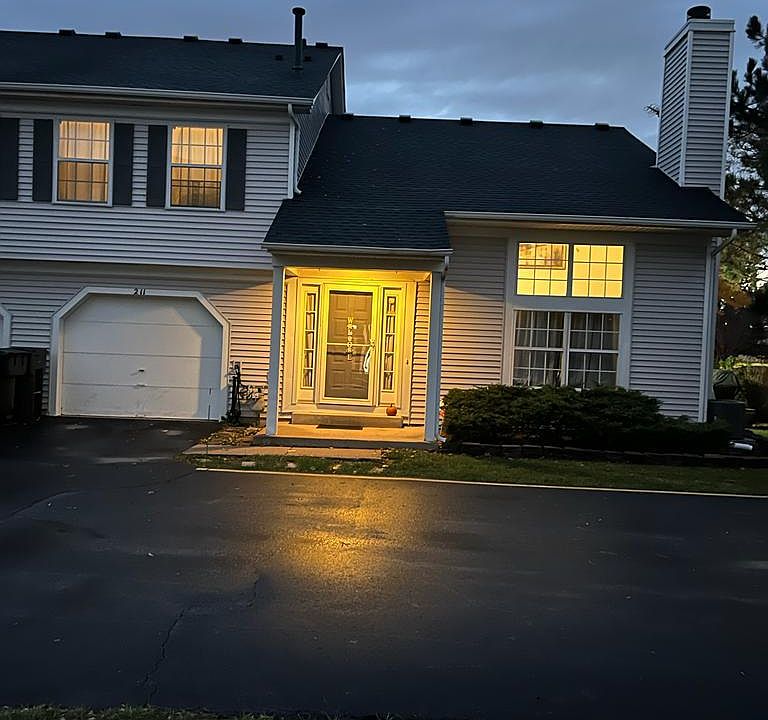 2nd image of 211 Acorn Dr #211
