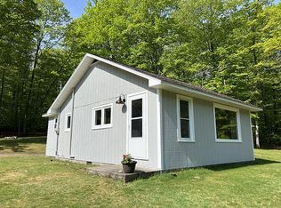 8966 Douglas Lake Rd, Pellston, MI 49769
