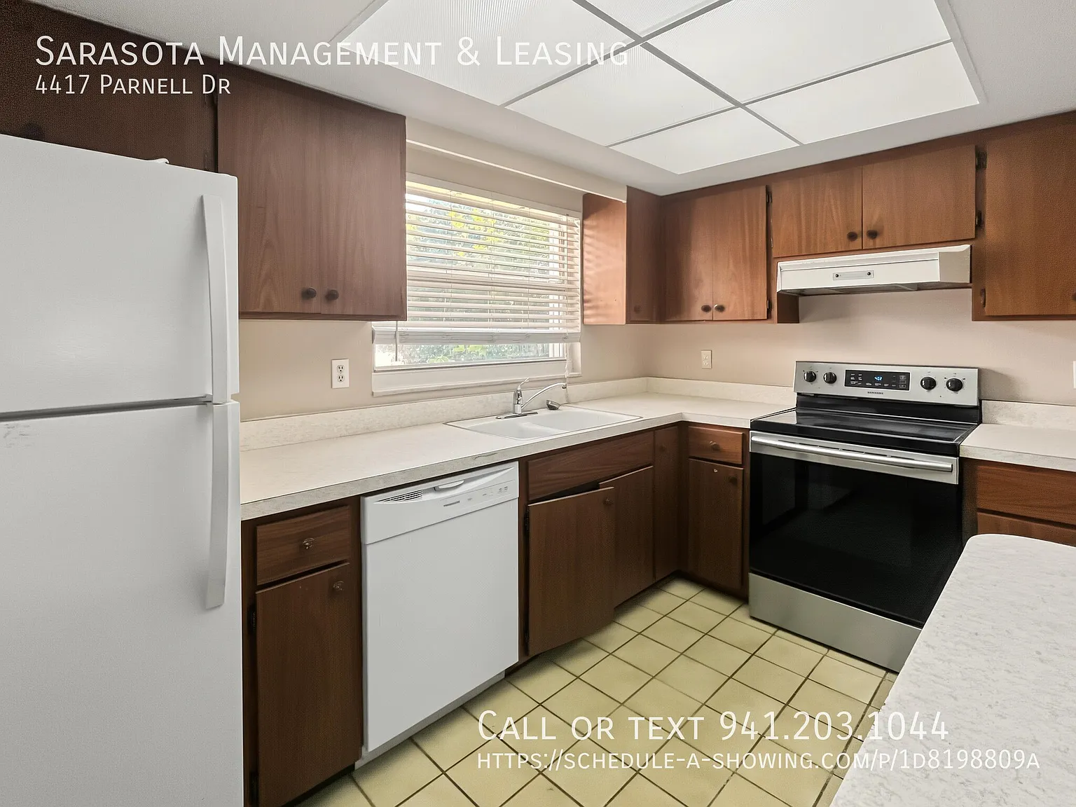 Spacious 2 Bedroom 2 Bath Home Sarsota Springs — Photo 4