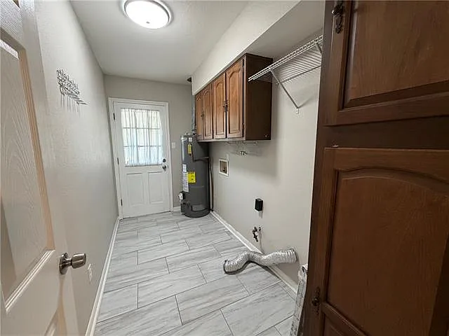 210 Camden St — Photo 12