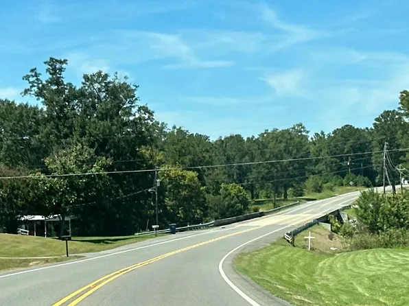 154 Pt Dr, Jacksonville, AL 36265